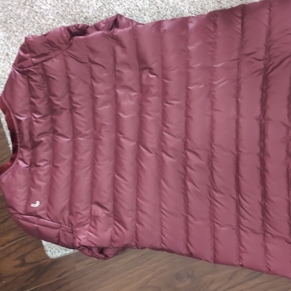 Lole Women's Quilted Lightweight Burgundy Jacket P2P 19.75 Length 32 - Picture 2 of 4